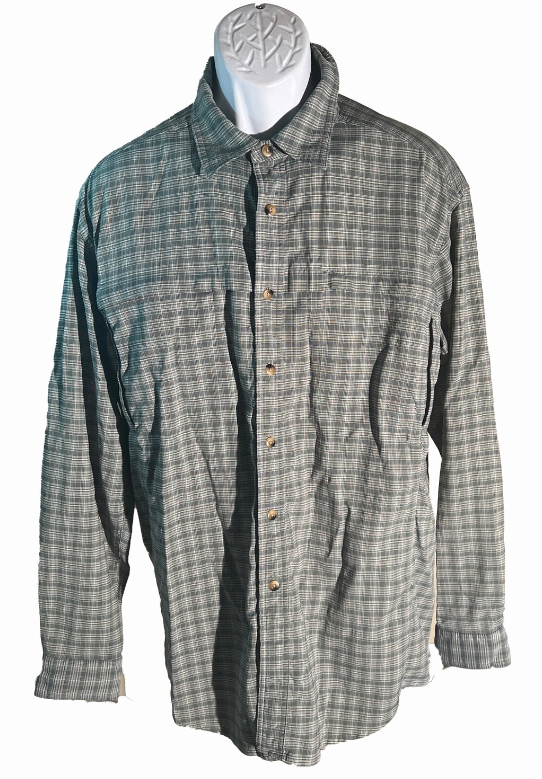 L.L. BEAN Men&#39;s Long Sleeve Button Down Vented Shirt Green Large-Regular - $8.90