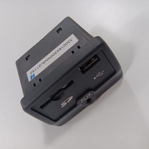 Fiat 500 USB Plug In Hub Port  2014 2015 2016 - $930.87 MXN