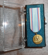 NEW ENCASED NO DUST OR PRINTS USAF AIR FORCE GOOD CONDUCT MINI MEDAL AWARD - £12.67 GBP