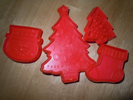 Vintage 4 Red Hallmark Christmas Cookie Cutters  - £4.71 GBP
