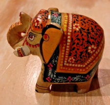 Hand Painted Carved Stone 2.5&quot; Elephant Animal Sculpture India Souvenir - £15.29 GBP