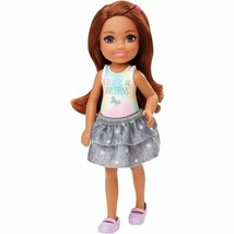 Barbie Club Chelsea Doll (6-inch Brunette) Wearing Unicorn-Themed Graphi... - $295.01 MXN