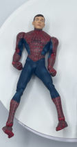 Spider-Man Power Punch Action Figure 6&quot; Marvel 2002 Tobey Maguire - $15.19