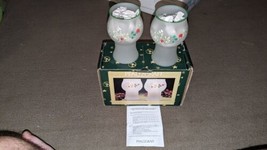 Pfaltzgraff Winterberry Frosted Floating Pillar Candle Set Of 2 ~ New In Box - £17.40 GBP