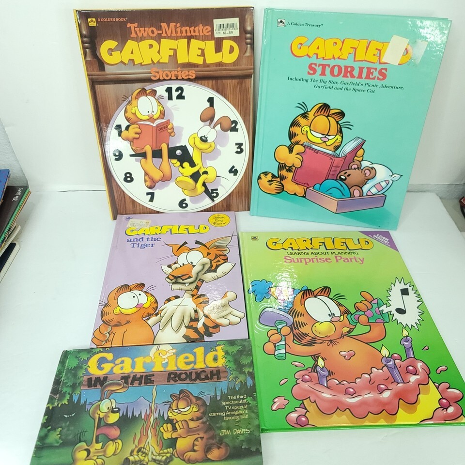 Garfield Lot Of 5 Books Mixed Jim Davis In The Rough Tiger Stories Party... - $21.03