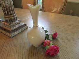 LENOX  BUD VASE 8&quot;  NARROW NECK MADE IN USA 24 KT RIMMED - $8.86