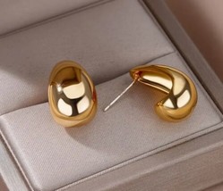 18 carat gold plated oval water drop earring - $7.70