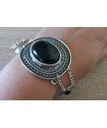 Silver Plated Curved Shaped Oval Black Onyx Chain Link Bracelet - £30.50 GBP