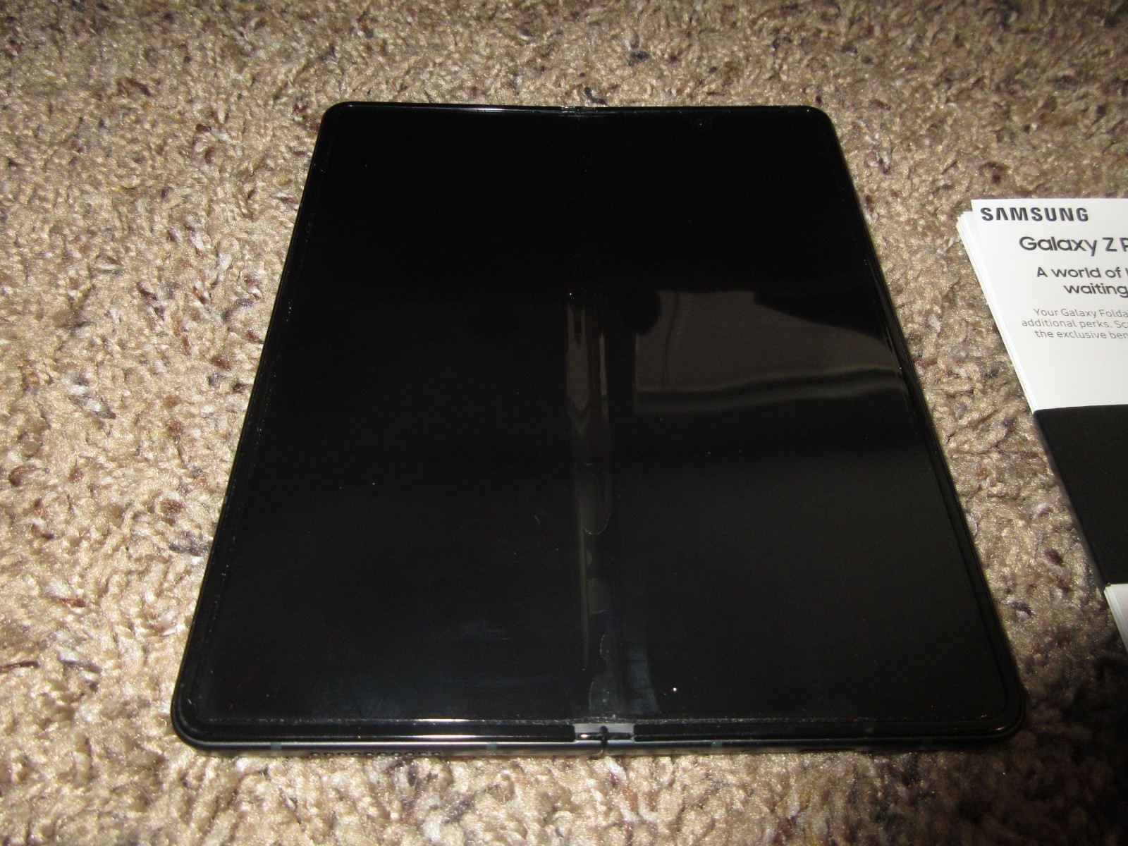 Samsung Galaxy Z Fold3 256GB Phantom Green T-Mobile Item image 6