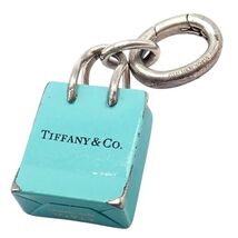 Tiffany & Co. Enamel Shopping Bag Silver Charm Pendant + Oval Jump Ring ... - €389,61 EUR Tiffany & Co. Enamel Shopping Bag Silver Charm Pendant + Oval Jump Ring ... - €389,61 EUR