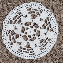 Vintage Hand Crochet Beige Doily Flower Pattern 6 Inch - £8.94 GBP