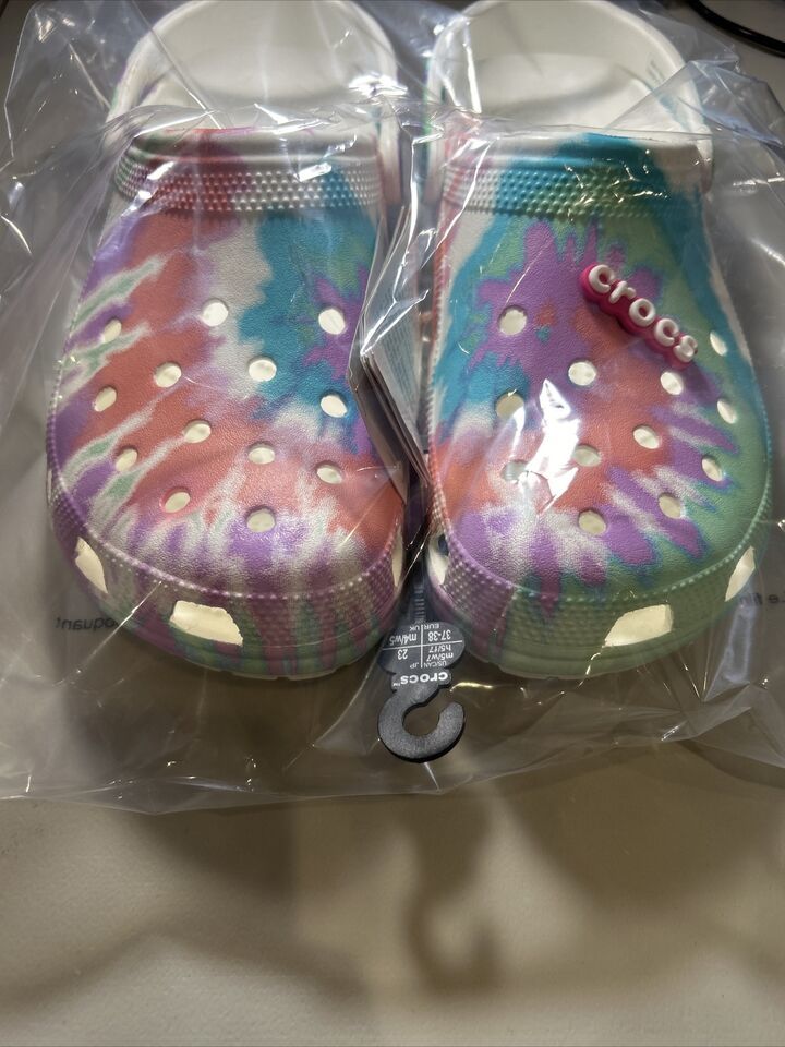 CROCS Classic Tie-Dye Graphic Clogs Men's Size 10 Women's Size 12 NEW WITH TAGS - $39.18