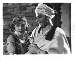 THE SON OF THE SHEIK (1926) Rudolph Valentino Romances Vilma Banky Silent Film - £19.61 GBP