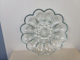 Vintage Clear Glass Egg Plate 10&quot; Flower Design in Center - £19.39 GBP