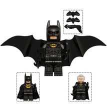 Batman (Michael Keaton) The Flash Minifigures Weapons and Accessories - £3.14 GBP