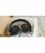 Sony MDR-ZX110 Stereo Monitor Over-Head Wired Headphones - Black - No Mi... - $10.85 CAD