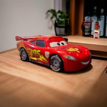 Disney Pixar Cars 2 Lightning McQueen 1:64 Diecast.  *Pre-Owned* - £11.85 GBP