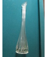 BUD VASE GLASS CLEAR / WESTMORELAND MILK GLASS PICK1  - $482.48 MXN