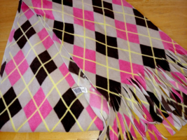 OLD NAVY LADIES FLEECE PLAID RECTANGULAR SCARF W/CUT FRINGE-BARELY WORN-... - $8.59