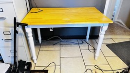 Sturdy Wooden Table with White Legs - Ideal for Office or Home Use - £26.35 GBP