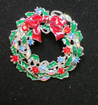 Festive Christmas Wreath Brooch Pin Red Bow Multi Color Austrian Crystal... - $27.99