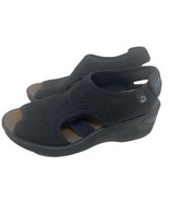 BZees Women&#39;s Dream Wedge Stretch Comfort Sandal Black 7W - €21,90 EUR