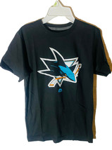 Majestic Atletico Uomo San Jose Squali Preparati Play Manica Corta T-Shi... - $338.51 MXN