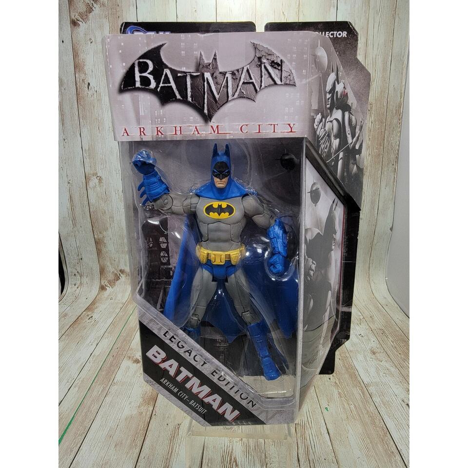 Legacy Edition Arkham City Batsuit BATMAN Collector Figure DC Universe ...