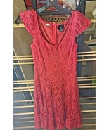 RED LACE DRESS SIZE SMALL LACE OVER SATIN LOOK  - $730.08 MXN