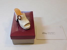 Just The Right Shoe by Raine Struttin&#39; off white 1999 Item #25047 Pre-owned - £16.49 GBP