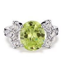 Avon Elegant Lady CZ Ring Size 7 Apple Green - £7.97 GBP