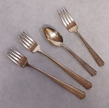 American Silver Camelot Harvest Dinner Forks 2 Salad Fork Teaspoon Silverplated - £20.54 GBP