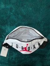 Nike Jordan Air Crossbody Fanny Pack – White – NEW – 9B0533-001 - $559.01 MXN