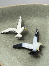 Vintage Gerry’s Signed White Enamel Flying Dove w Blue Rhinestone Eye &amp; Black &amp; - £11.64 GBP