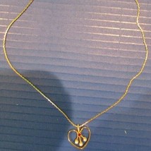 Beautiful Avon Heart Necklace - 9 1/2&quot; - £6.04 GBP