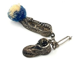 Vintage Mini Shoe Charms – Slipper w/ Pom-Pom &amp; Filigree Boot Pair; Silv... - $239.38 MXN