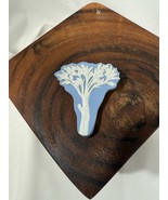 Handmade wedgwood jasperware pendant And pin tree Design Light Blue - $37.03 CAD