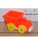 Vintage 80&#39;s Fisher Price Little People Orange Train #656 FPLP - $189.98 MXN