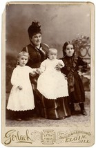 Circa 1890&#39;S Funny Cabinet Card Of Laughing Mother And Three Daughters Elgin Il - £9.60 GBP
