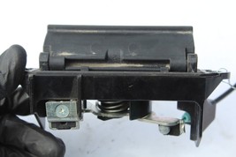 2009-2013 TOYOTA MATRIX TRUNK LID TAIL LIFT GATE OPEN OPENER RELEASE HANDLE K824 image 4