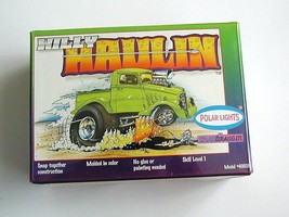 Factory Sealed Snap Draggin Willy Haulin By Polar Lights # 6001D - £25.94 GBP