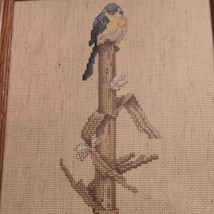 Vintage Wood Framed Cross Stitch Bluebird Needlepoint Art 11.5&quot;x9.5&quot; Decor - $450.29 MXN