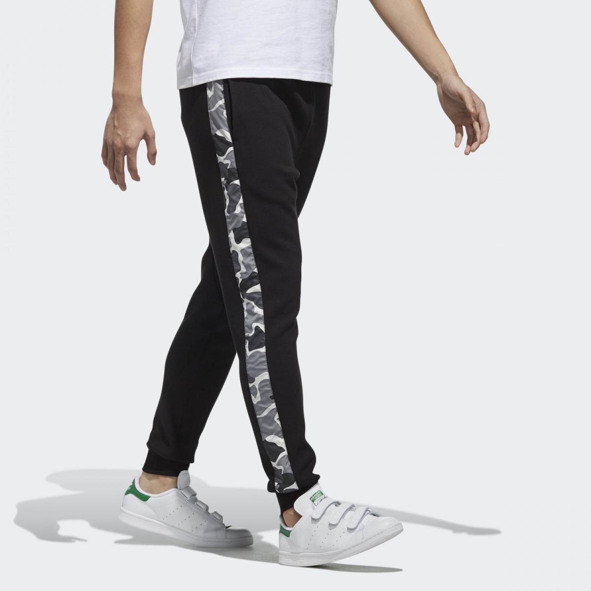 adidas Camo Cargo Track Pant | Adidas originals pink, Adidas camo, Camo  cargo pants