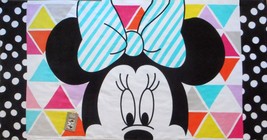 Minnie Mouse Beach Towel  measures 30 x 60 inches - £19.69 GBP