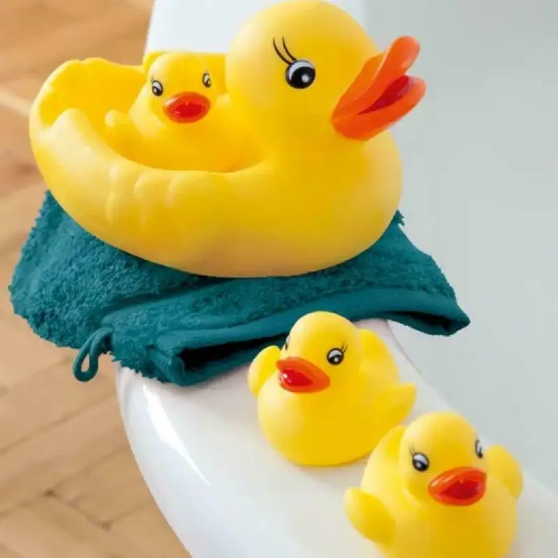 4pcs Rubber Duck Family Squeak Ducks Baby Shower Toy Float Bathtub Yellow Duck - £10.78 GBP