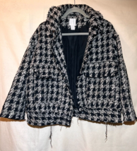 H&amp;M Textured Weave Tweed Jacket Women&#39;s SZ M Black White Raw Edge Lined Q47 - £14.79 GBP