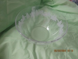 Frosted Winter Scene Glass Christmas Bowl 9 Inches - £7.86 GBP