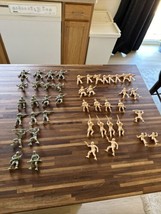 Army Men Lot of 44 Plastic American Soldier Figures Green &amp; Tan Multicolored - £21.99 GBP