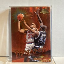 1995-96 SkyBox Premium Dynamic Detroit Pistons Basketball Card #D5 Grant Hill - £2.36 GBP