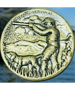 Vintage Hunting Scene Button Gold Bronze Tone Hunter Gun Dog - $149.84 MXN